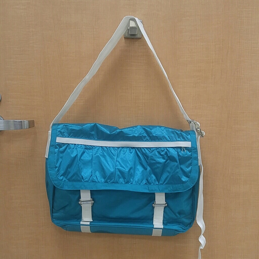 Womens Messenger Bag (rare)